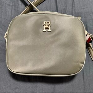 Tommy Hilfiger crossbody bag